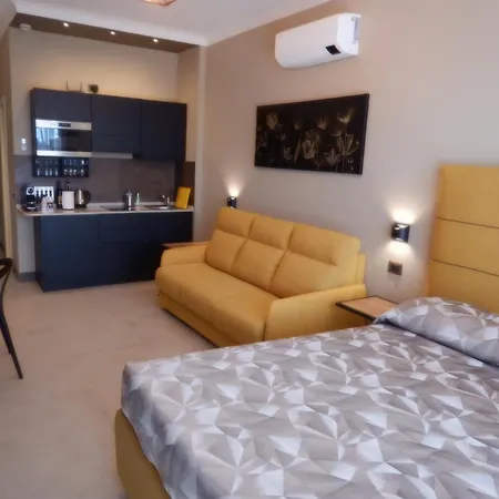 Domus Aurelia Studio Apartments-2